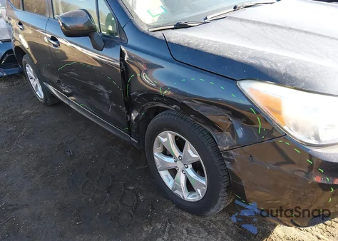 2014 Subaru Forester 2.5I Premium z USA, uszkodzony, nr VIN JF2SJAECXEH452398